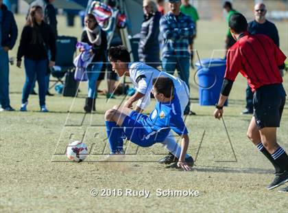 Thumbnail 3 in San Pasqual vs De La Salle photogallery.