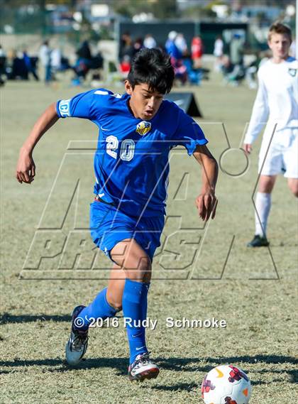 Thumbnail 3 in San Pasqual vs De La Salle photogallery.