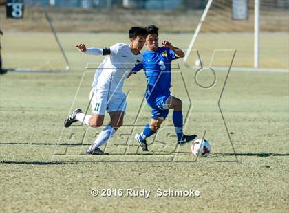 Thumbnail 3 in San Pasqual vs De La Salle photogallery.