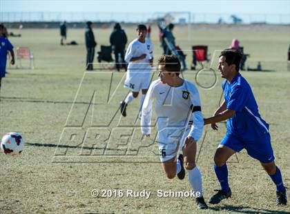 Thumbnail 3 in San Pasqual vs De La Salle photogallery.