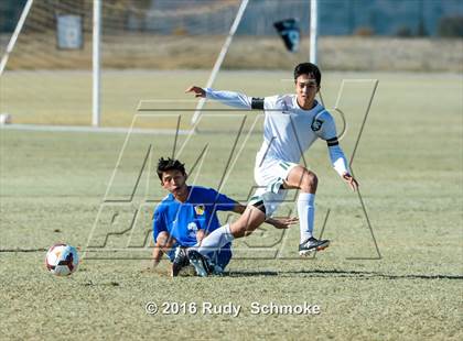 Thumbnail 2 in San Pasqual vs De La Salle photogallery.