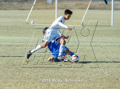 Thumbnail 2 in San Pasqual vs De La Salle photogallery.
