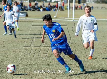 Thumbnail 2 in San Pasqual vs De La Salle photogallery.