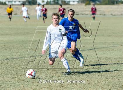 Thumbnail 1 in San Pasqual vs De La Salle photogallery.