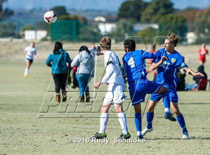 Thumbnail 1 in San Pasqual vs De La Salle photogallery.