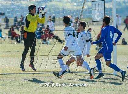 Thumbnail 2 in San Pasqual vs De La Salle photogallery.