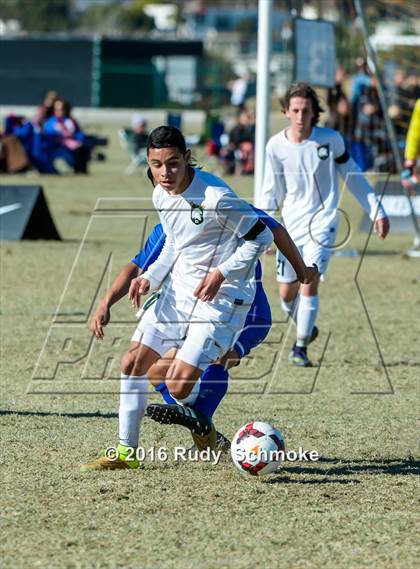 Thumbnail 2 in San Pasqual vs De La Salle photogallery.