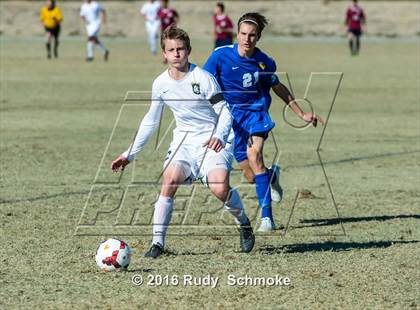 Thumbnail 3 in San Pasqual vs De La Salle photogallery.