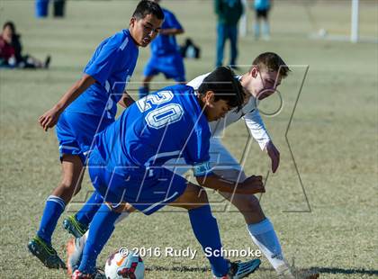 Thumbnail 2 in San Pasqual vs De La Salle photogallery.