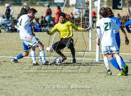 Thumbnail 3 in San Pasqual vs De La Salle photogallery.