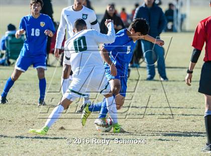 Thumbnail 2 in San Pasqual vs De La Salle photogallery.