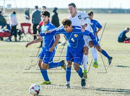 Thumbnail 1 in San Pasqual vs De La Salle photogallery.