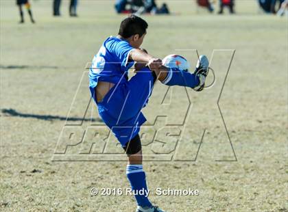 Thumbnail 1 in San Pasqual vs De La Salle photogallery.