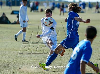 Thumbnail 2 in San Pasqual vs De La Salle photogallery.