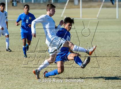 Thumbnail 3 in San Pasqual vs De La Salle photogallery.