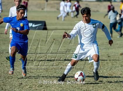 Thumbnail 2 in San Pasqual vs De La Salle photogallery.