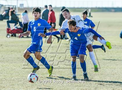 Thumbnail 2 in San Pasqual vs De La Salle photogallery.