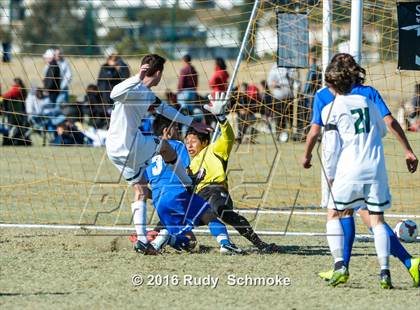 Thumbnail 2 in San Pasqual vs De La Salle photogallery.