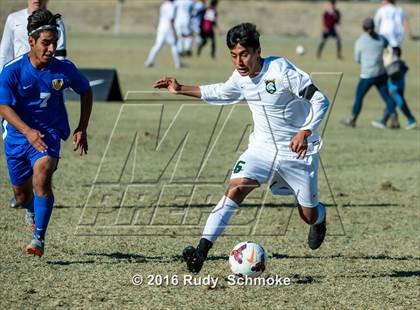 Thumbnail 3 in San Pasqual vs De La Salle photogallery.