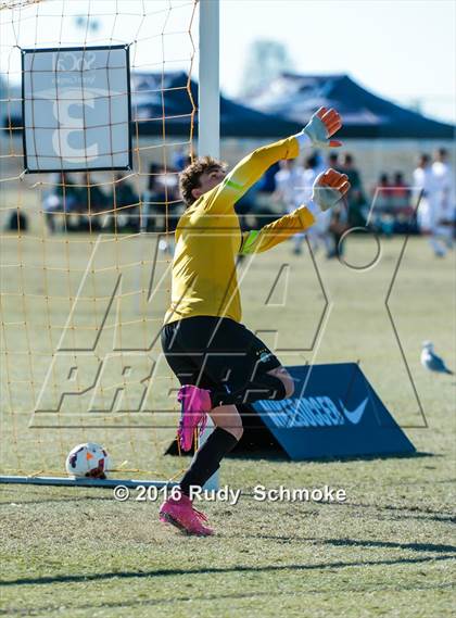 Thumbnail 2 in San Pasqual vs De La Salle photogallery.