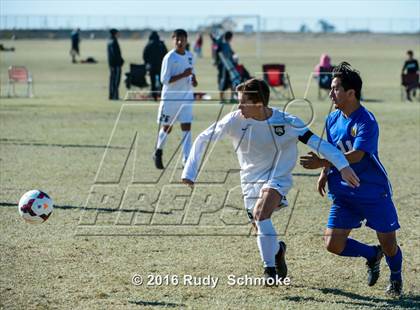 Thumbnail 2 in San Pasqual vs De La Salle photogallery.