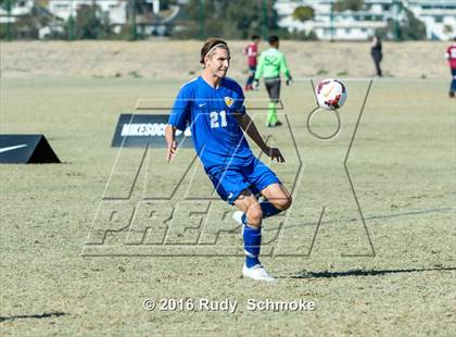 Thumbnail 3 in San Pasqual vs De La Salle photogallery.