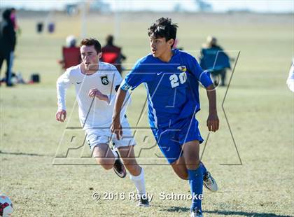Thumbnail 1 in San Pasqual vs De La Salle photogallery.