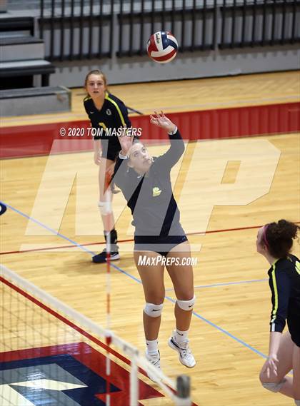 Thumbnail 3 in Carmel Christian @ Providence Day photogallery.
