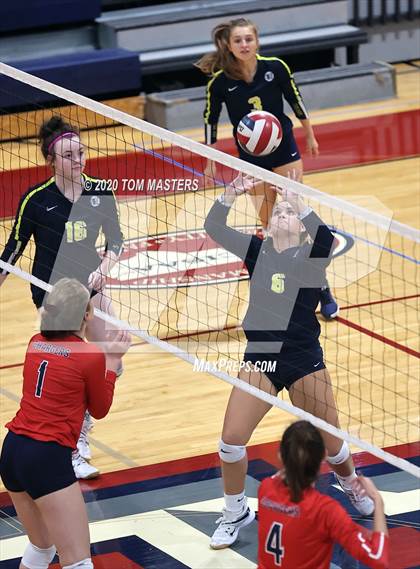Thumbnail 1 in Carmel Christian @ Providence Day photogallery.