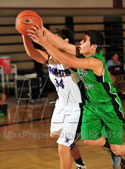 Thumbnail 2 in Shadow Hills vs. Victor Valley (MaxPreps Holiday Classic) photogallery.