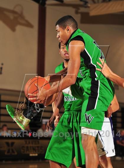 Thumbnail 3 in Shadow Hills vs. Victor Valley (MaxPreps Holiday Classic) photogallery.