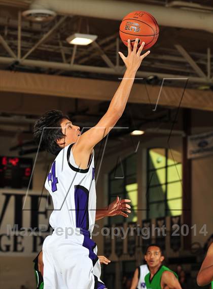 Thumbnail 1 in Shadow Hills vs. Victor Valley (MaxPreps Holiday Classic) photogallery.