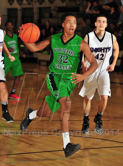Thumbnail 1 in Shadow Hills vs. Victor Valley (MaxPreps Holiday Classic) photogallery.