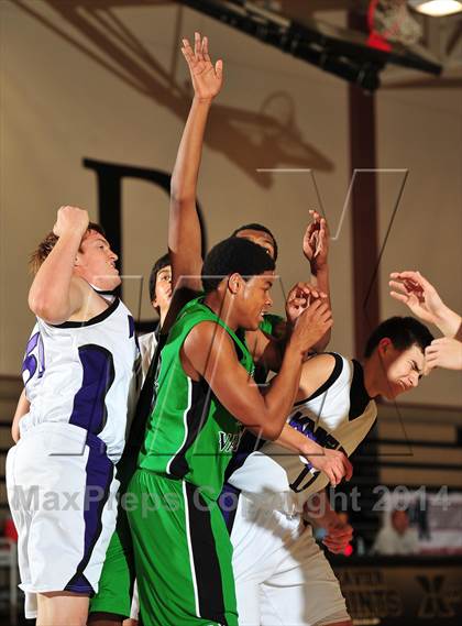 Thumbnail 2 in Shadow Hills vs. Victor Valley (MaxPreps Holiday Classic) photogallery.