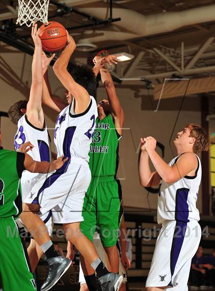 Thumbnail 2 in Shadow Hills vs. Victor Valley (MaxPreps Holiday Classic) photogallery.
