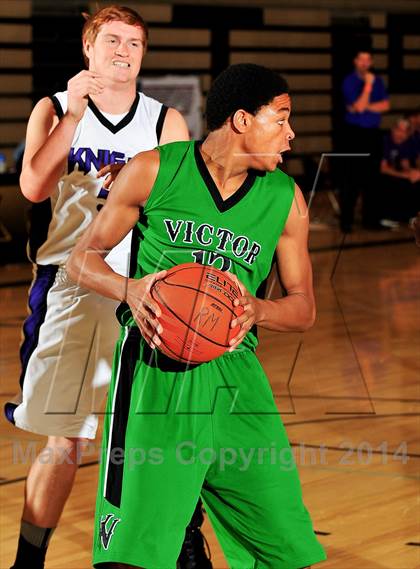 Thumbnail 3 in Shadow Hills vs. Victor Valley (MaxPreps Holiday Classic) photogallery.