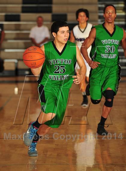 Thumbnail 1 in Shadow Hills vs. Victor Valley (MaxPreps Holiday Classic) photogallery.