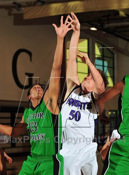 Thumbnail 2 in Shadow Hills vs. Victor Valley (MaxPreps Holiday Classic) photogallery.