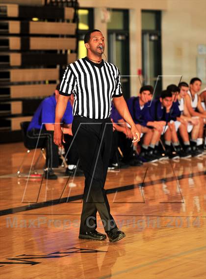 Thumbnail 3 in Shadow Hills vs. Victor Valley (MaxPreps Holiday Classic) photogallery.