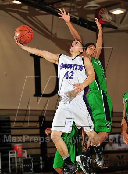 Thumbnail 3 in Shadow Hills vs. Victor Valley (MaxPreps Holiday Classic) photogallery.