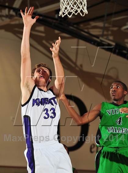 Thumbnail 3 in Shadow Hills vs. Victor Valley (MaxPreps Holiday Classic) photogallery.