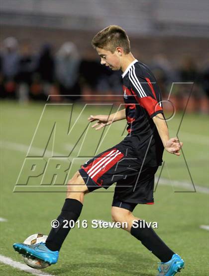 Thumbnail 2 in Brophy College Prep vs. Los Alamitos (21st Annual SoCal Classic) photogallery.