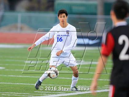 Thumbnail 3 in Brophy College Prep vs. Los Alamitos (21st Annual SoCal Classic) photogallery.