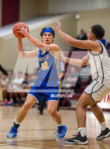 Thumbnail 1 in Alamo Heights vs. Winn (UIL Basketball 5A Region IV Bi-District) photogallery.