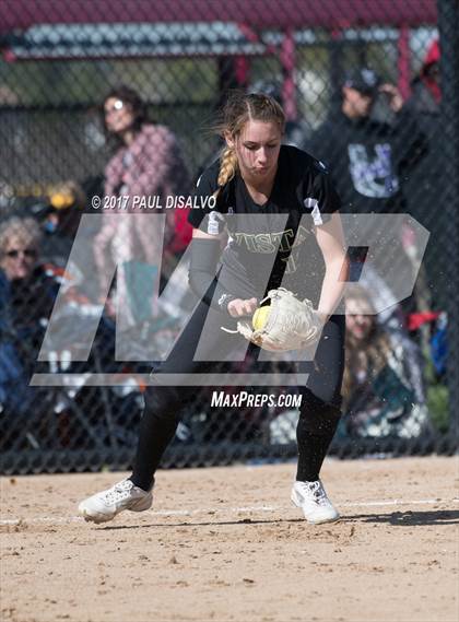 Thumbnail 1 in Eaglecrest vs. Mountain Vista (CHSAA 5A Regional State Quaifier) photogallery.