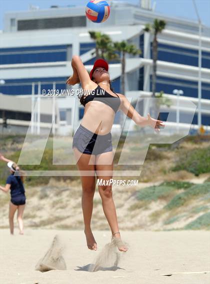 Thumbnail 3 in Mira Costa vs. Palisades (IBVL Southern Pacific Semifinal) photogallery.