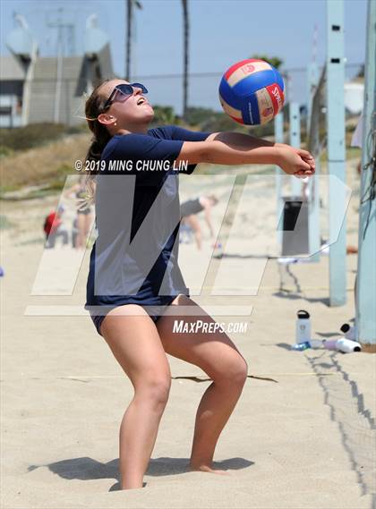 Thumbnail 2 in Mira Costa vs. Palisades (IBVL Southern Pacific Semifinal) photogallery.