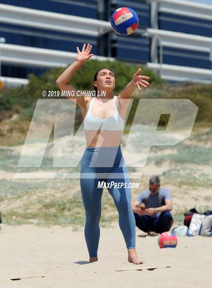 Thumbnail 2 in Mira Costa vs. Palisades (IBVL Southern Pacific Semifinal) photogallery.