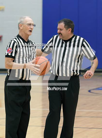 Thumbnail 2 in Deer Park vs. Marian photogallery.