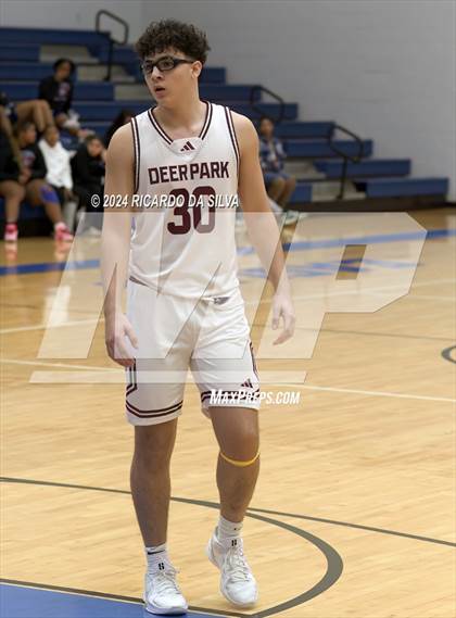 Thumbnail 3 in Deer Park vs. Marian photogallery.